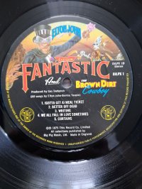 ELTON JOHN  1 press!!! pay,red vinyl  23 may, 1975  (not meshok)