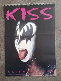 KISS * Guantity of 6 pieces 12 months 24 pages KISS * Guantity of 6 pieces 12 months 24 pages