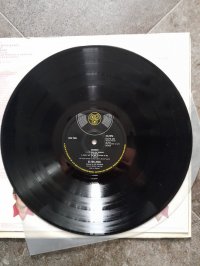 ELTON JOHN ELTON JOHN