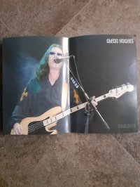 GLENN HUGHES (pre -Trapeze ; ex- DEEP PURPLE ; BLACK SABBATH) GLENN HUGHES (pre -Trapeze ; ex- DEEP PURPLE ; BLACK SABBATH)