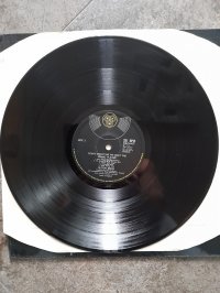 ELTON JOHN 1 press!!! ELTON JOHN 1 press!!!